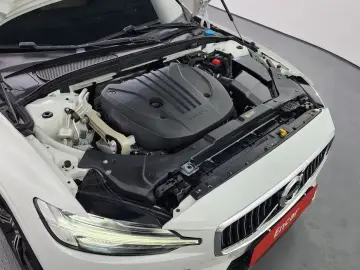 2021 Volvo S60 с пробегом 73 808 км