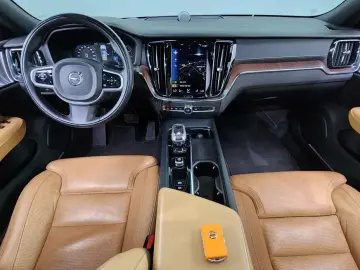 2021 Volvo S60 с пробегом 73 808 км