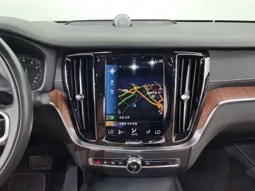 2021 Volvo S60 с пробегом 73 808 км
