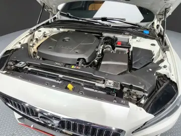2019 Volvo S60 с пробегом 45 961 км