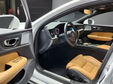 2019 Volvo S60 с пробегом 45 961 км