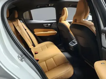 2019 Volvo S60 с пробегом 45 961 км