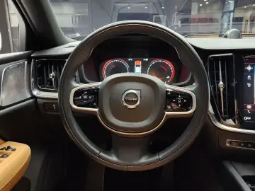 2019 Volvo S60 с пробегом 45 961 км