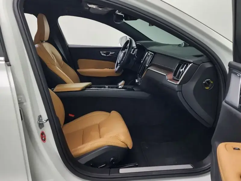 2021 Volvo S60 с пробегом 73 808 км