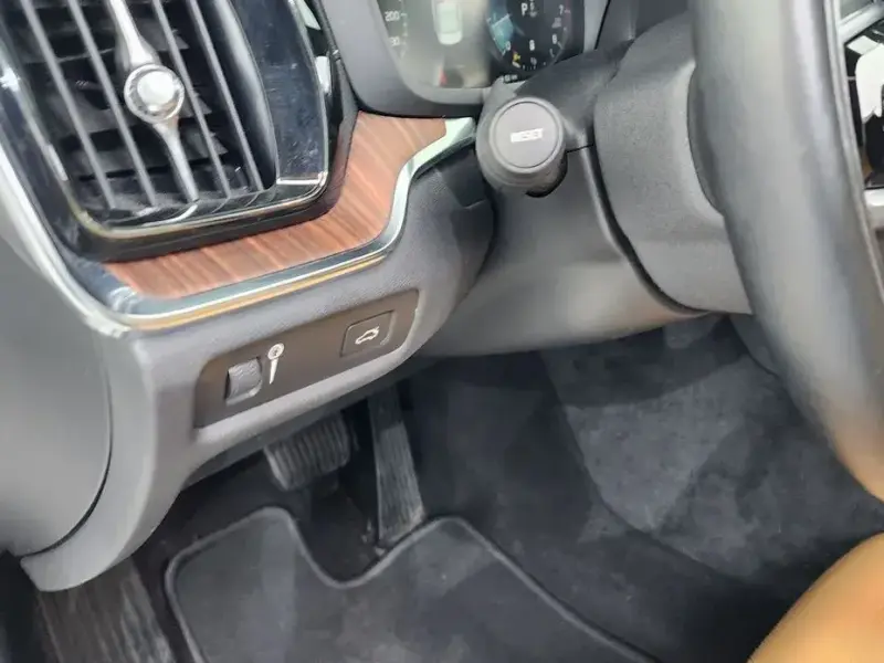 2021 Volvo S60 с пробегом 73 808 км