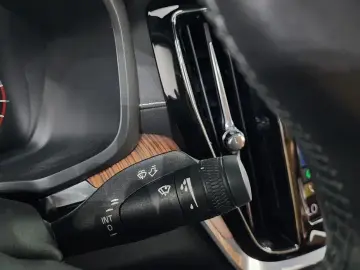 2021 Volvo S60 с пробегом 73 808 км