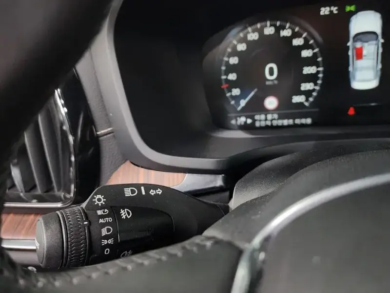 2021 Volvo S60 с пробегом 73 808 км
