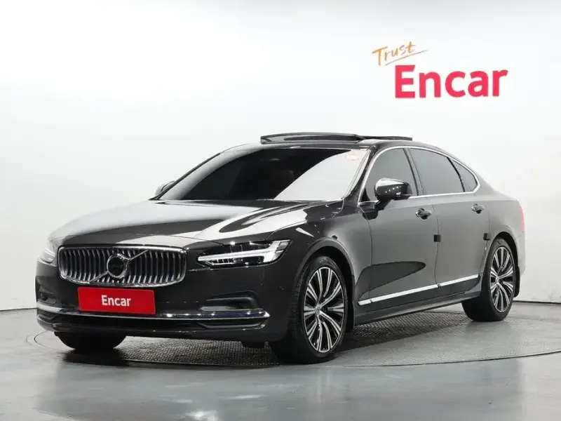 2022 Volvo S90 с пробегом 48 755 км