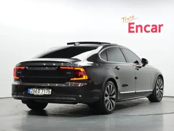 2022 Volvo S90 с пробегом 48 755 км