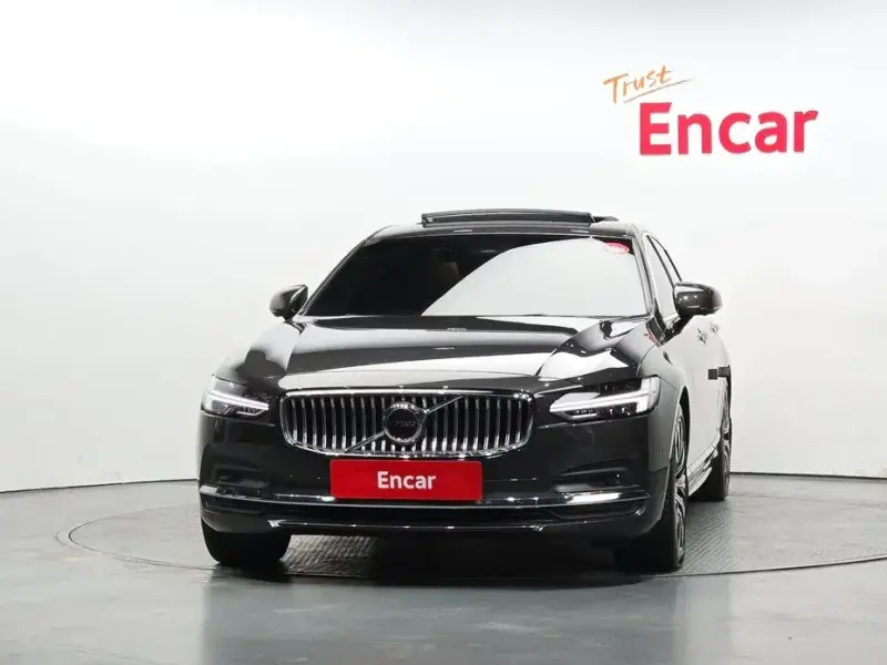 2022 Volvo S90 с пробегом 48 755 км