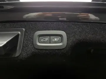 2022 Volvo S90 с пробегом 48 755 км