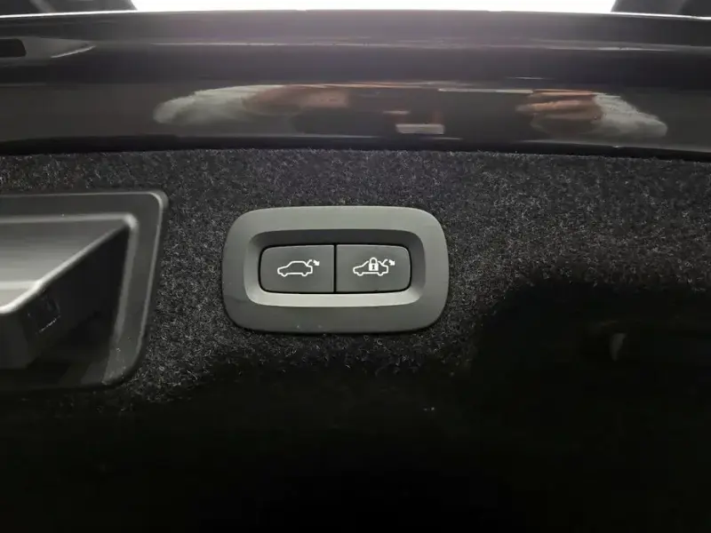 2022 Volvo S90 с пробегом 48 755 км