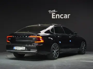 2023 Volvo S90 с пробегом 130 370 км