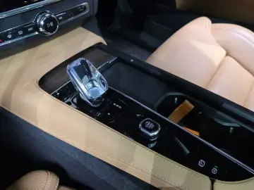 2023 Volvo S90 с пробегом 130 370 км