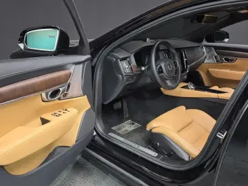 2023 Volvo S90 с пробегом 130 370 км