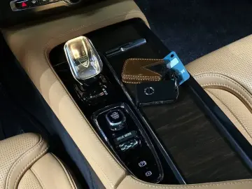 2021 Volvo S90 с пробегом 94 256 км