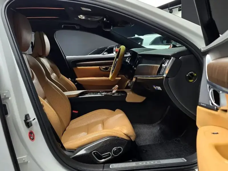 2021 Volvo S90 с пробегом 94 256 км