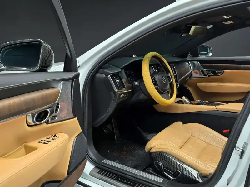 2021 Volvo S90 с пробегом 94 256 км
