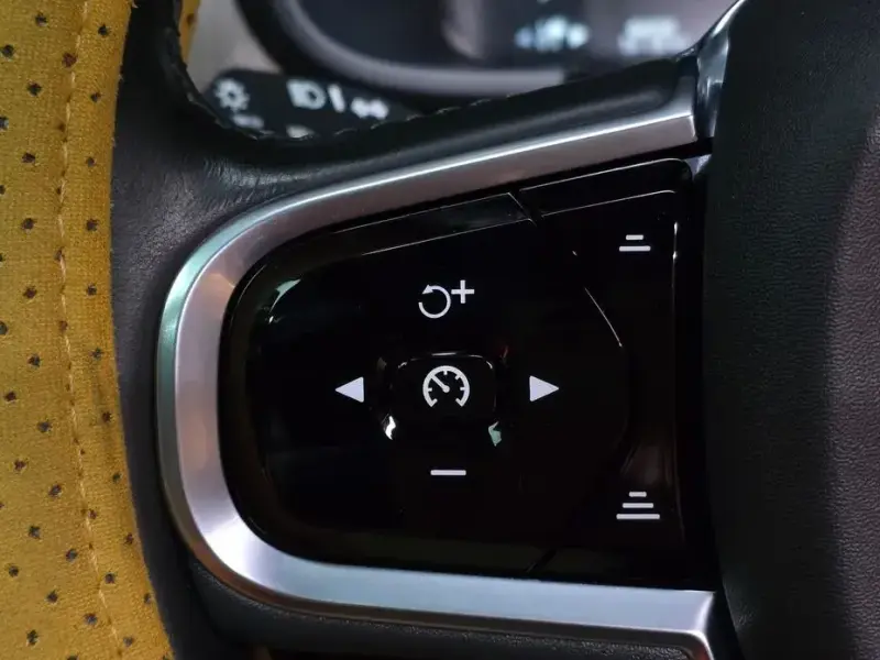 2021 Volvo S90 с пробегом 94 256 км