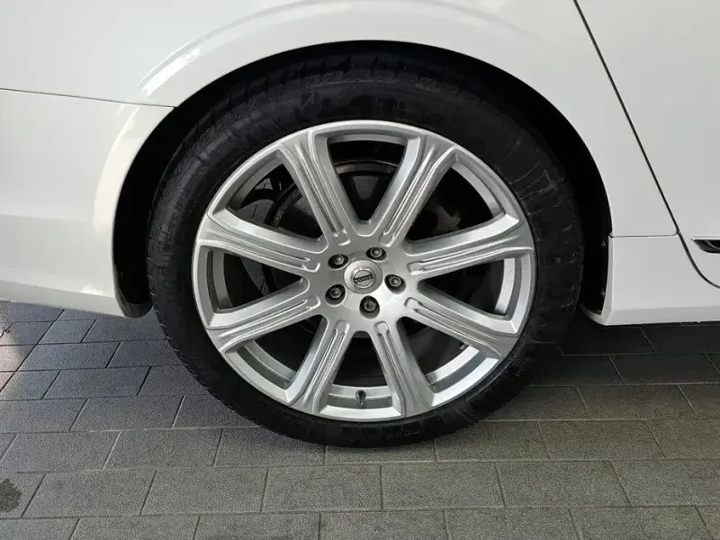 2017 Volvo S90 с пробегом 206 537 км