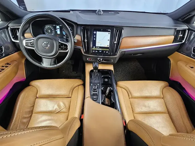 2017 Volvo S90 с пробегом 206 537 км