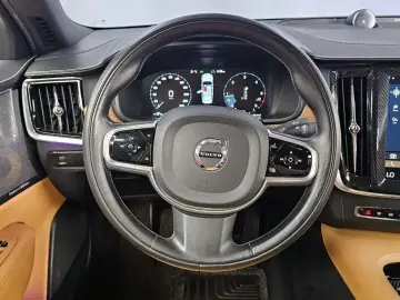 2017 Volvo S90 с пробегом 206 537 км