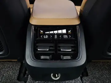 2017 Volvo S90 с пробегом 206 537 км