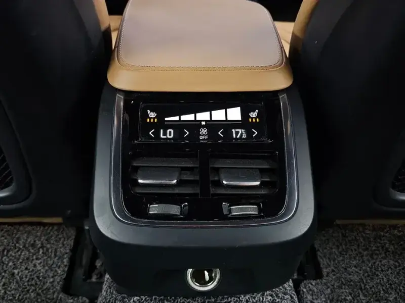 2017 Volvo S90 с пробегом 206 537 км