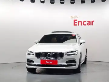 2023 Volvo S90 с пробегом 71 907 км