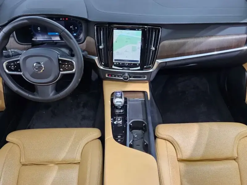 2023 Volvo S90 с пробегом 71 907 км
