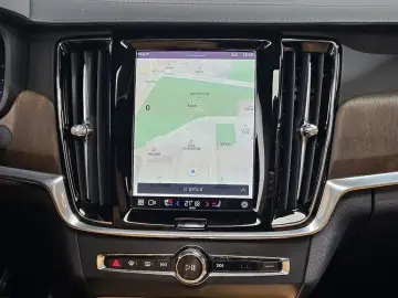 2023 Volvo S90 с пробегом 71 907 км
