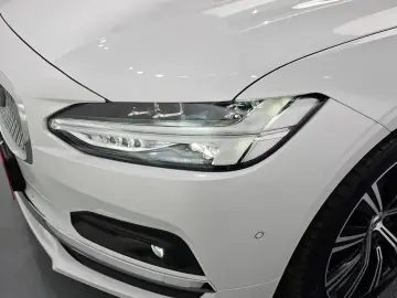 2023 Volvo S90 с пробегом 71 907 км