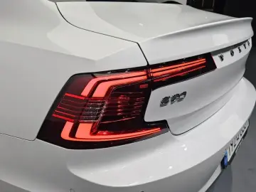 2023 Volvo S90 с пробегом 71 907 км
