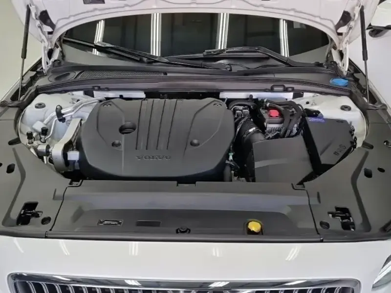 2021 Volvo S90 с пробегом 18 000 км