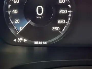 2021 Volvo S90 с пробегом 18 000 км