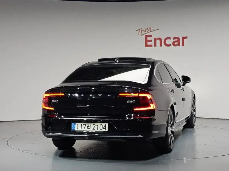 2021 Volvo S90 с пробегом 91 643 км