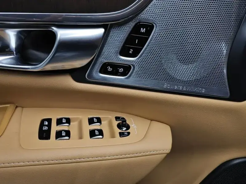 2021 Volvo S90 с пробегом 91 643 км