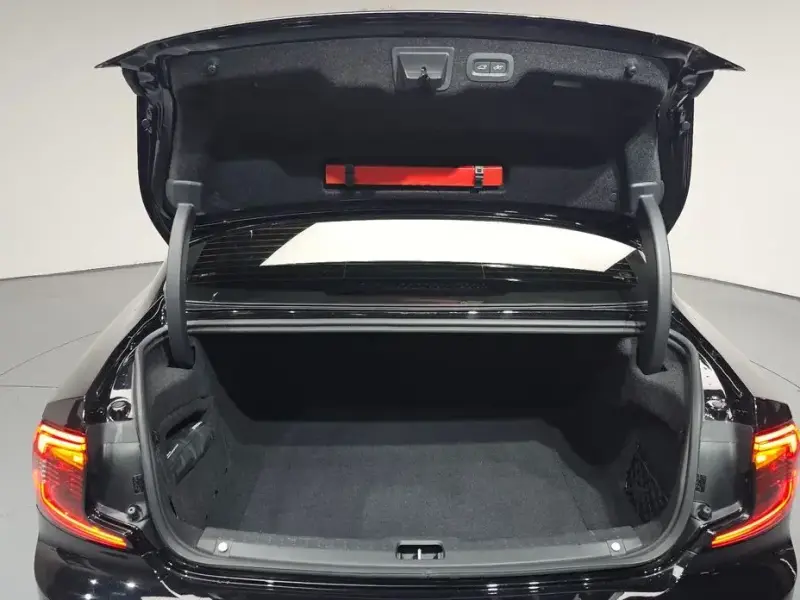 2021 Volvo S90 с пробегом 91 643 км