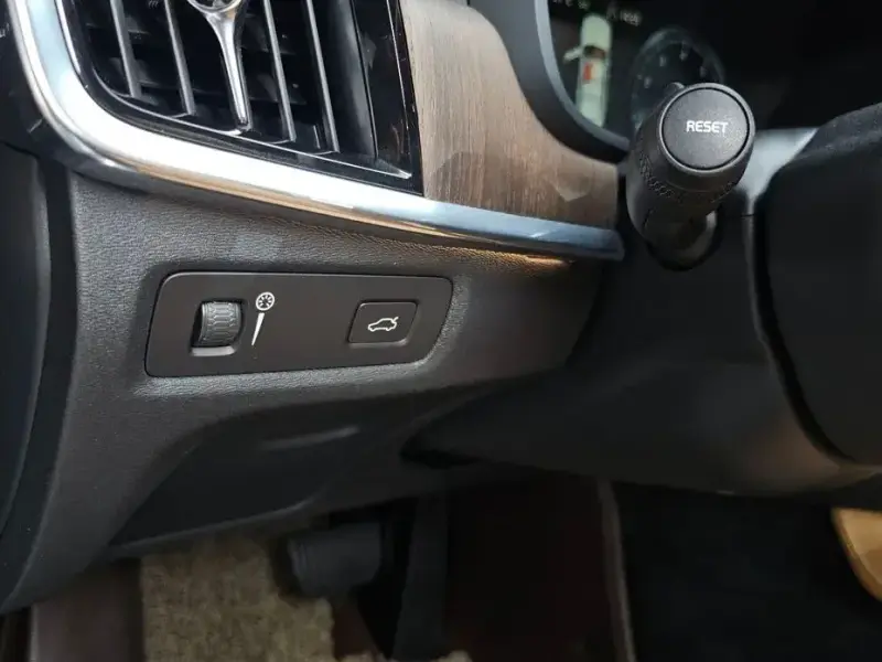 2021 Volvo S90 с пробегом 91 643 км