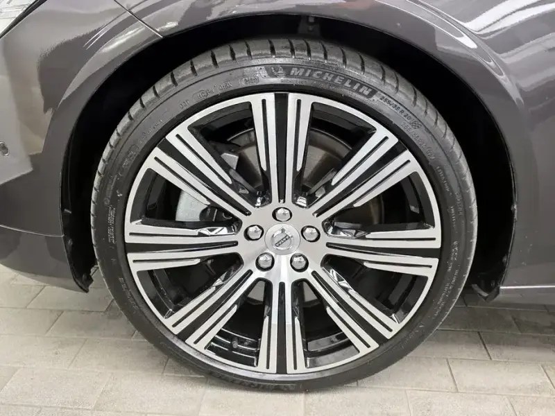 2022 Volvo S90 с пробегом 53 896 км