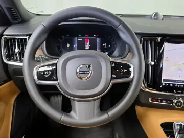2022 Volvo S90 с пробегом 53 896 км