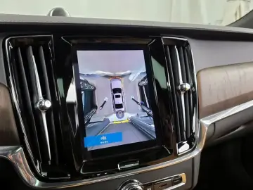 2022 Volvo S90 с пробегом 53 896 км