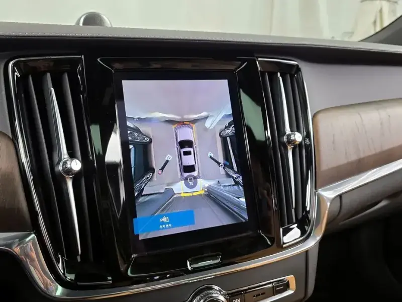 2022 Volvo S90 с пробегом 53 896 км