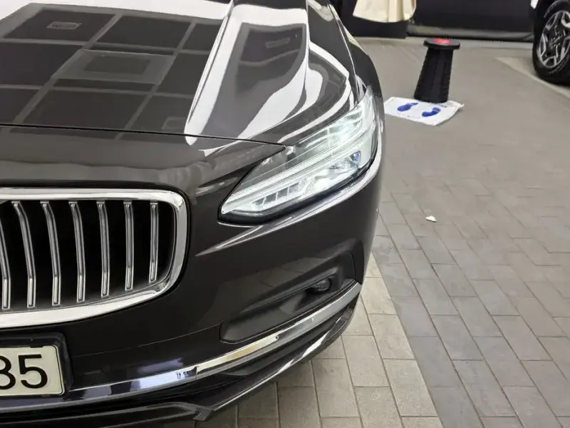 2022 Volvo S90 с пробегом 53 896 км