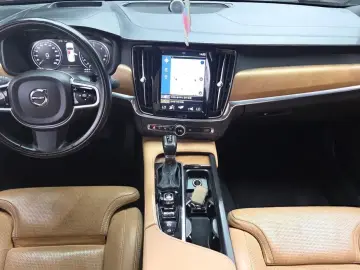 2019 Volvo S90 с пробегом 148 409 км