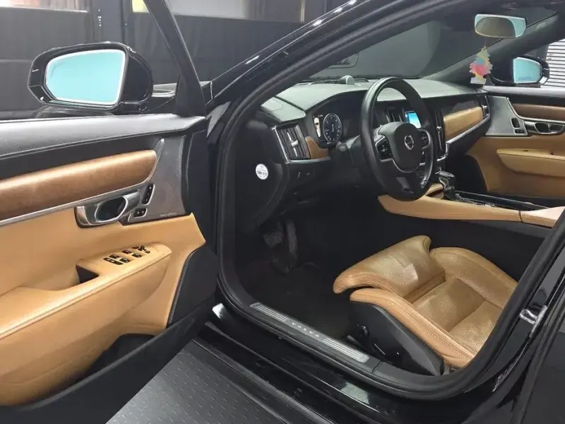 2019 Volvo S90 с пробегом 148 409 км