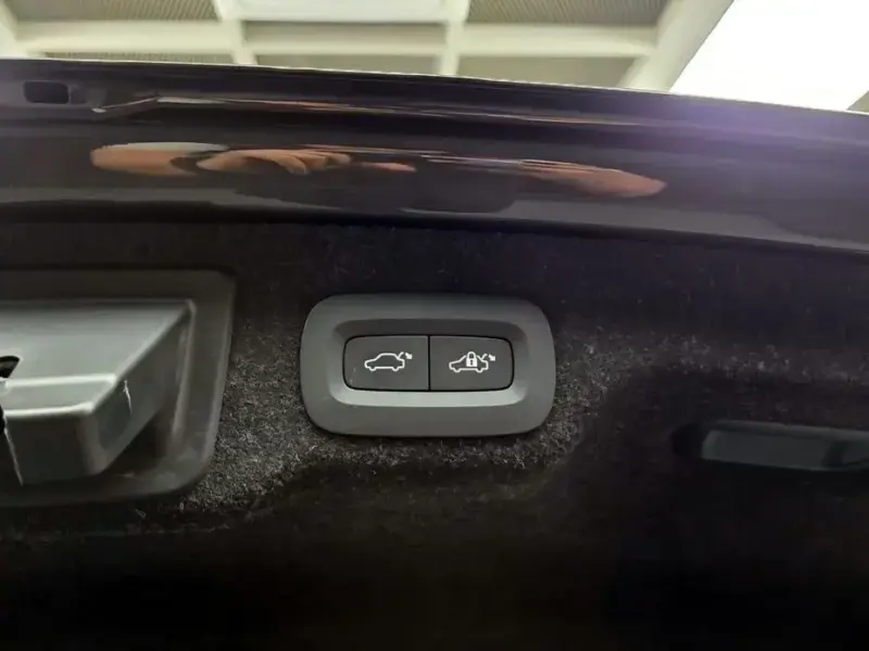 2022 Volvo S90 с пробегом 53 896 км