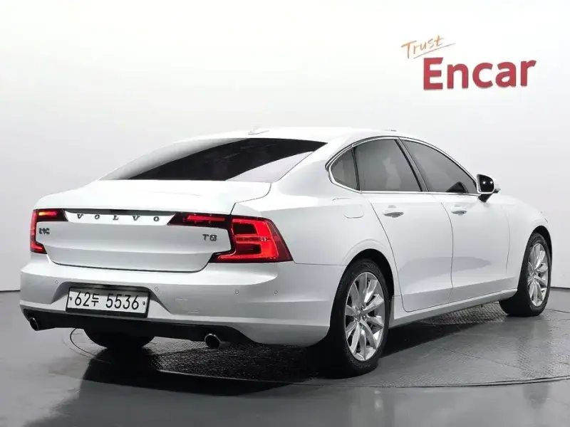 2017 Volvo S90 с пробегом 109 973 км