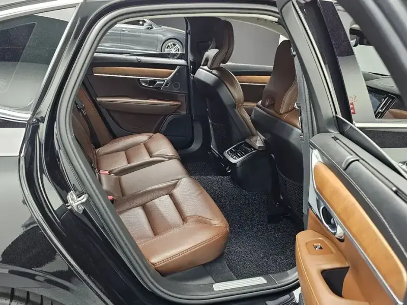 2018 Volvo S90 с пробегом 38 186 км