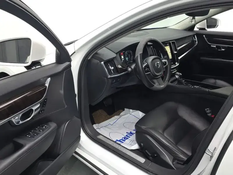 2017 Volvo S90 с пробегом 109 973 км